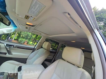 2015 Lexus GX 460 - miniatura 8