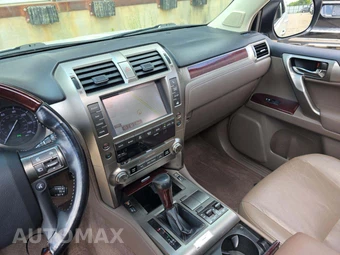2015 Lexus GX 460 - miniatura 10