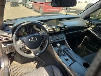 2015 Lexus IS 250 Sedan - miniatura 12