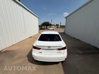 2015 Lexus IS 250 Sedan - miniatura 11