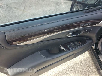 2015 Lexus LS 460 – miniatura 9