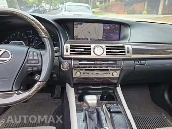 2015 Lexus LS 460L – miniatura 10