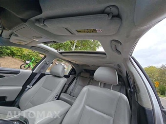2015 Lexus LS 460L – miniatura 11