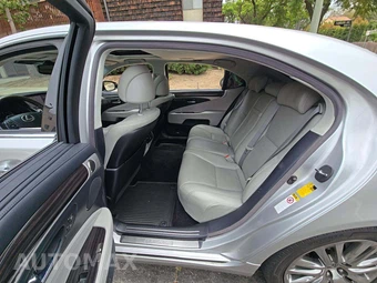 2015 Lexus LS 460L – miniatura 13