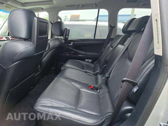 2015 Lexus LX 570 – miniatura 13