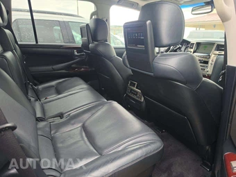2015 Lexus LX 570 – miniatura 17