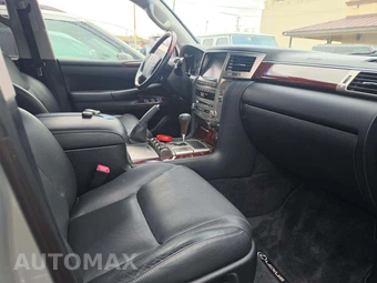 2015 Lexus LX 570 – miniatura 19