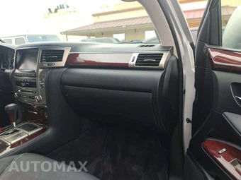 2015 Lexus LX 570 – miniatura 20