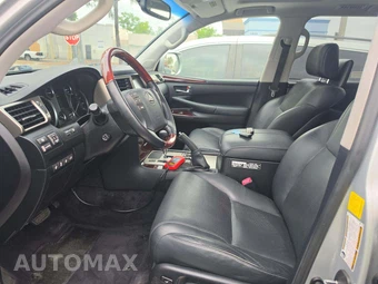 2015 Lexus LX 570 – miniatura 6