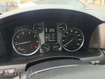 2015 Lexus LX 570 – miniatura 9