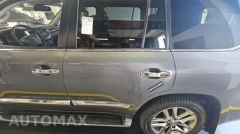 2015 Lexus LX 570 - miniatura 31