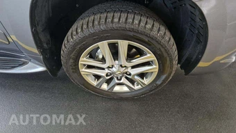 2015 Lexus LX 570 - miniatura 33