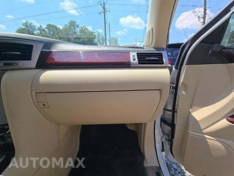 2015 Lexus LX 570 - miniatura 17