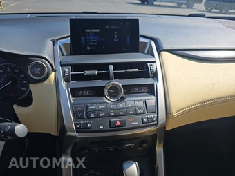 2015 Lexus NX 200t – miniatura 11