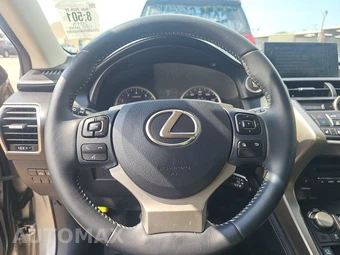2015 Lexus NX 200t – miniatura 10