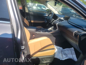 2015 Lexus NX 200t – miniatura 8