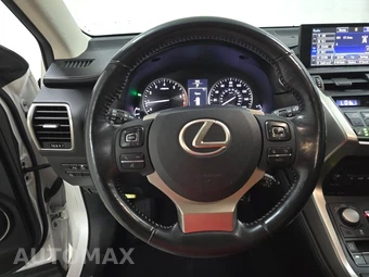 2015 Lexus NX 200t – miniatura 10