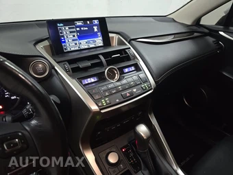 2015 Lexus NX 200t – miniatura 11