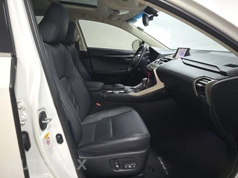 2015 Lexus NX 200t – miniatura 8