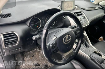 2015 Lexus NX 300h - miniatura 13