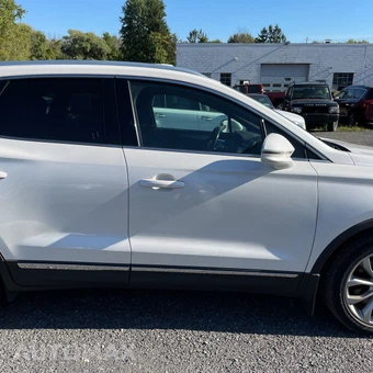 2015 Lincoln MKC Base - miniatura 12