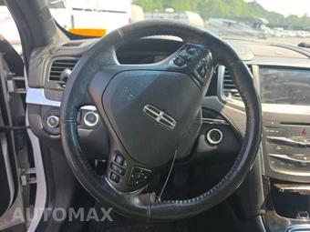 2015 Lincoln MKS - miniatura 10