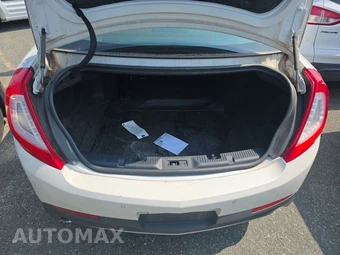 2015 Lincoln MKS - miniatura 17