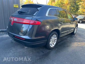 2015 Lincoln MKT w/Livery Pkg – miniatura 3