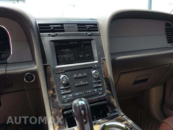 2015 Lincoln Navigator L – miniatura 10