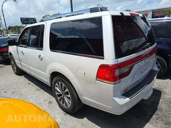2015 Lincoln Navigator L – miniatura 2