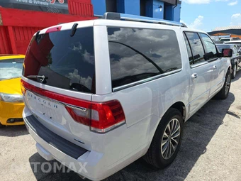 2015 Lincoln Navigator L – miniatura 3