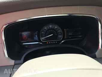 2015 Lincoln Navigator L – miniatura 9
