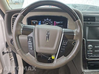2015 Lincoln Navigator L – miniatura 10
