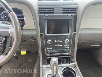 2015 Lincoln Navigator L – miniatura 11