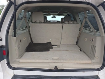 2015 Lincoln Navigator L – miniatura 17
