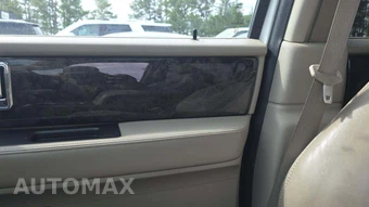 2015 Lincoln Navigator L – miniatura 30