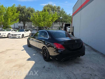 2015 Mercedes-Benz AMG C 63 S Sedan – miniatura 2