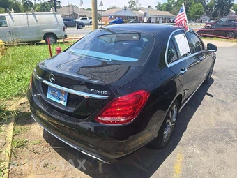2015 Mercedes-Benz C 300 4MATIC Sedan – miniatura 3