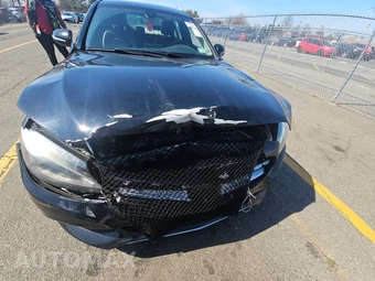 2015 Mercedes-Benz C 300 4MATIC Sedan – miniatura 2