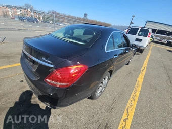 2015 Mercedes-Benz C 300 4MATIC Sedan – miniatura 4