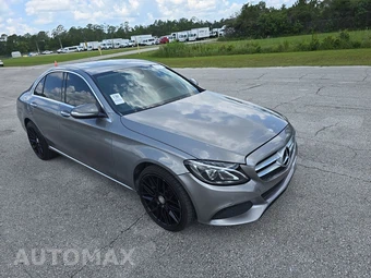 2015 Mercedes-Benz C 300 4MATIC Sedan – miniatura 3