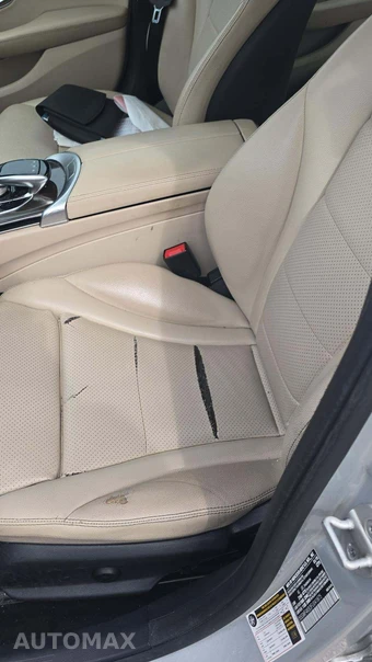 2015 Mercedes-Benz C 300 4MATIC Sedan - miniatura 33