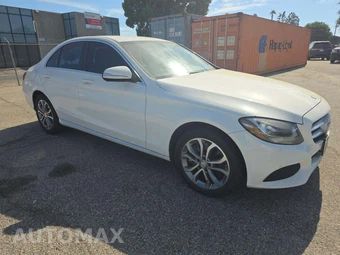 2015 Mercedes-Benz C 300 4MATIC Sedan – miniatura 4