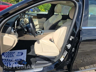 2015 Mercedes-Benz C 300 4MATIC Sedan – miniatura 3