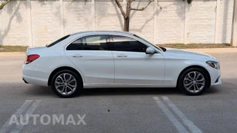 2015 Mercedes-Benz C 300 4MATIC Sedan - miniatura 4
