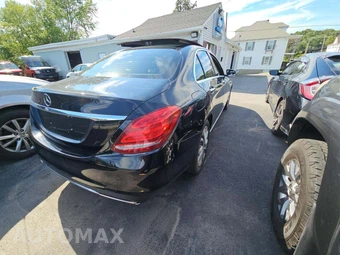 2015 Mercedes-Benz C 300 4MATIC Sedan - miniatura 3