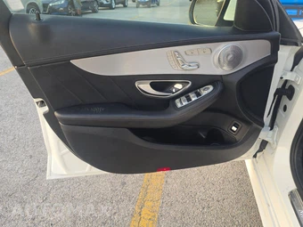 2015 Mercedes-Benz C 300 4MATIC Sedan w/Sport Pkg - miniatura 9