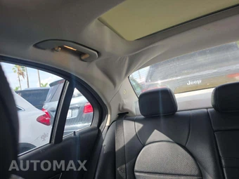 2015 Mercedes-Benz C 300 Sedan – miniatura 18