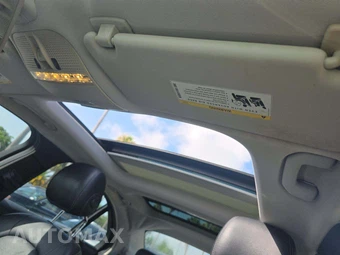 2015 Mercedes-Benz C 300 Sedan – miniatura 8