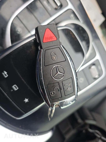 2015 Mercedes-Benz C 300 Sedan – miniatura 8